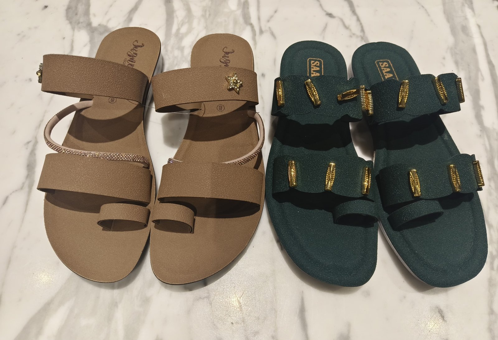 Flat sandals - Image 2