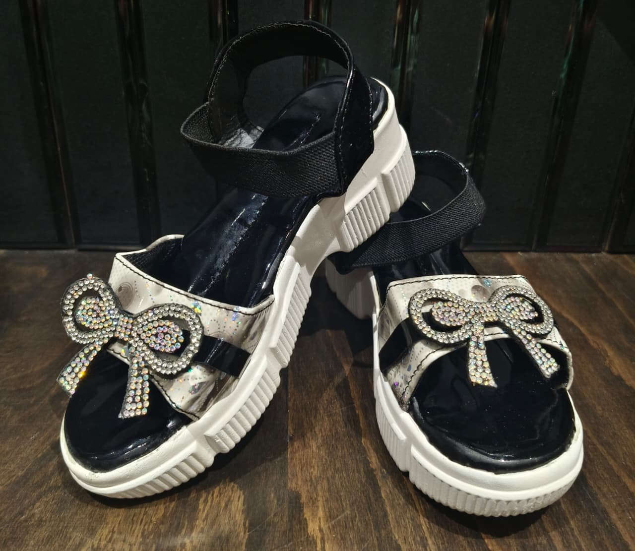 Women's sandals Buy 1 get 1 + bhagyalaxmii coupon - Image 2