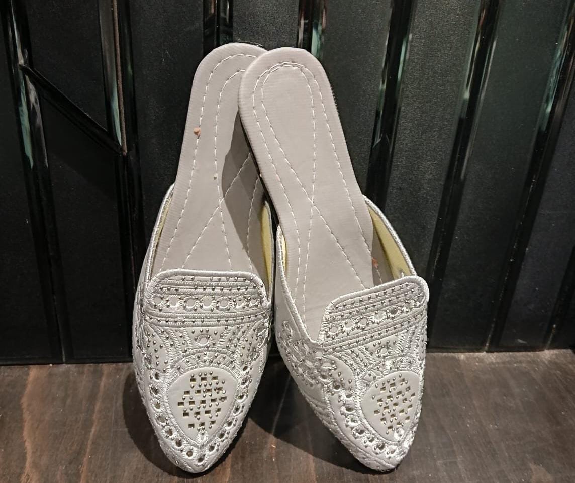 Women's Flat sandals Buy 2 get 1 + bhagyalaxmii coupon - Image 2